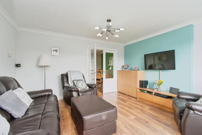 3 bed Semi-Detached for sale Image 5
