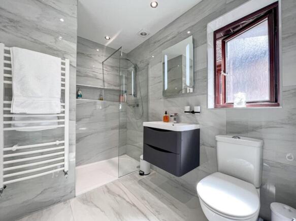 En-suite Bathroom