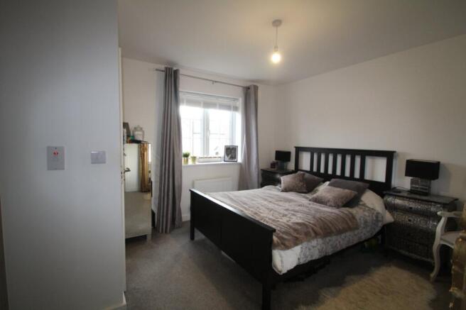 3 bed Semi-Detached to rent Image 5