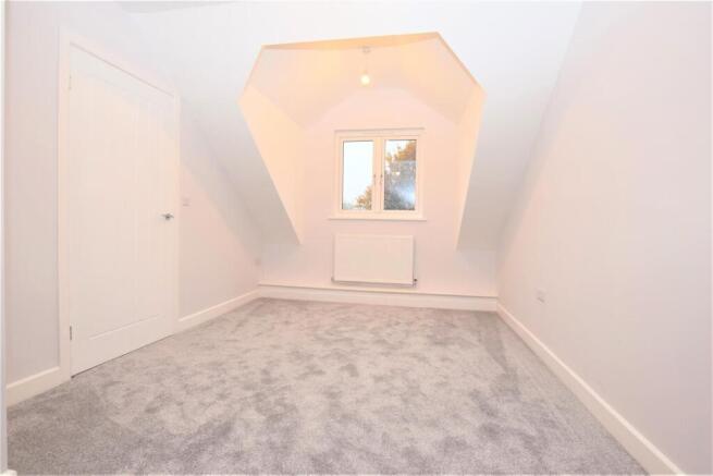 3 bed Detached Bungalow to rent Image 6