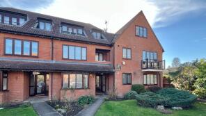 5, 25 St Theresa Court, Forest View, London E4 7UD