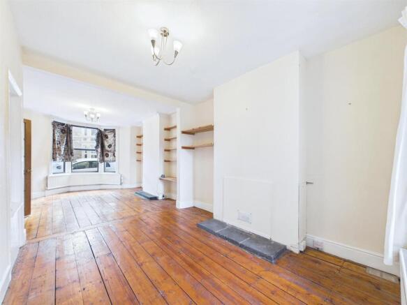 4 - 2-Bedroom House in Greenbank.jpg