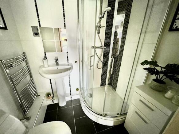 Bedroom Two Ensuite
