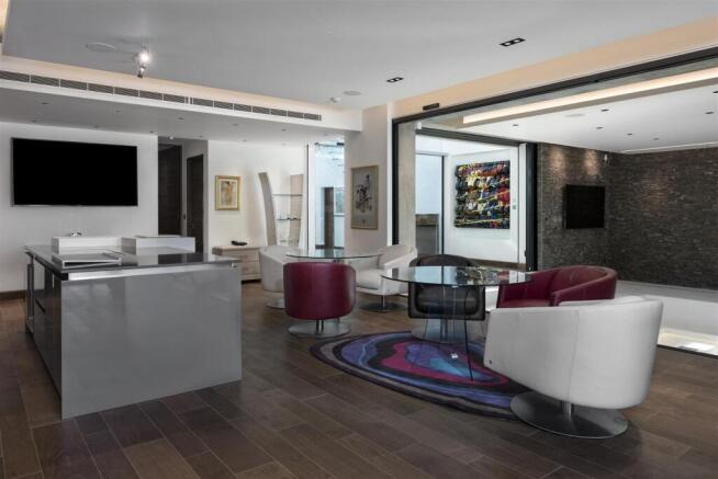 GAMES ROOM 01.jpg
