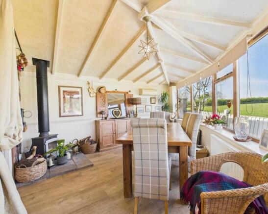 Garden and Dining...