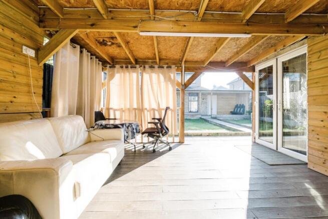 Annexe Covered Area
