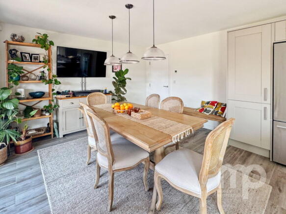 8 Squirrel Lane, East Harling photo 4