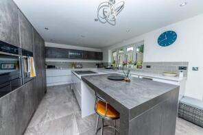 1 Redesdale, School Lane, Bushey WD23 1SS