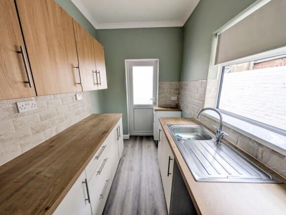 2 bed Terraced for sale Image 5