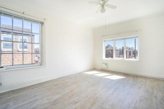 1 bed Duplex for sale Image 9