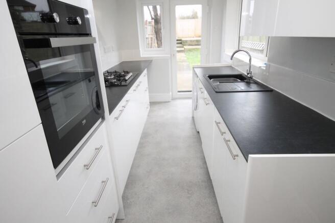 Kitchen 2 (Copy).JPG