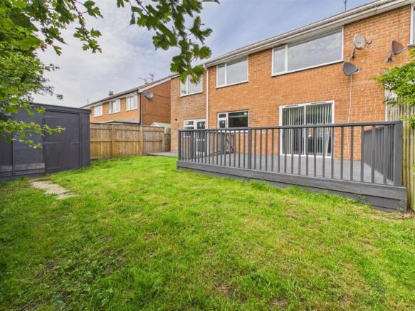 4 bed Semi-Detached for sale Image 12
