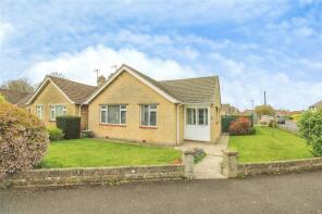 5, Lowmead, Trowbridge BA14 8SX