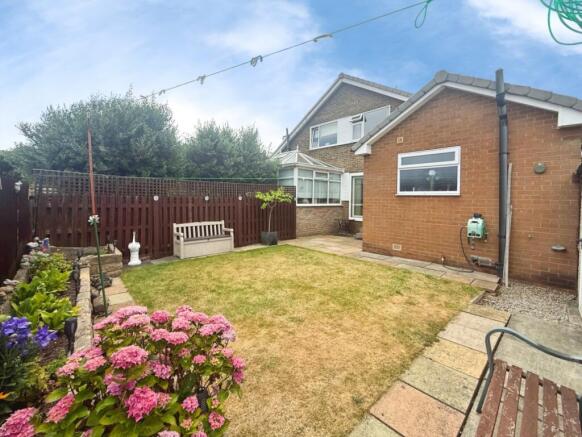 4 bed House for sale Image 12