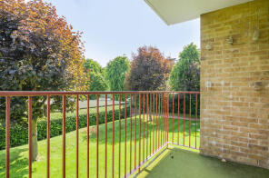 Flat 4, 7 Pine Tree Lodge, Durham Avenue, Shortlands, Bromley BR2 0QA