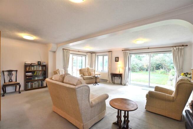 Living Room 3.JPG