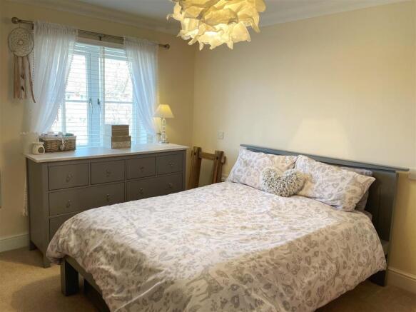 Bed 1.JPG