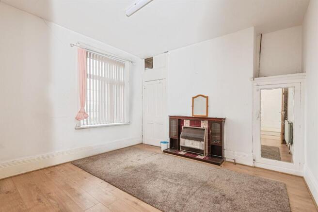 6 bed Terraced for sale Image 6