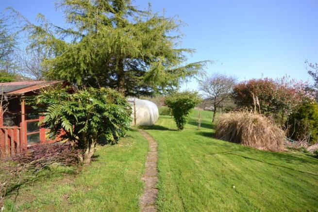 SUMMERHOUSE & POLYTUNNEL