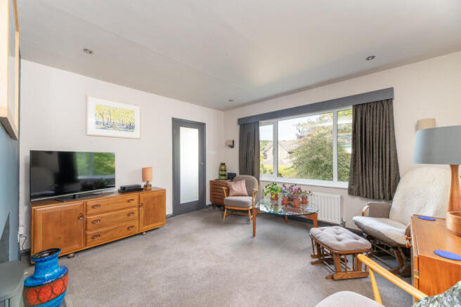 3 bed Semi-Detached for sale Image 6