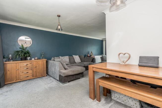 3 bed Semi-Detached for sale Image 10