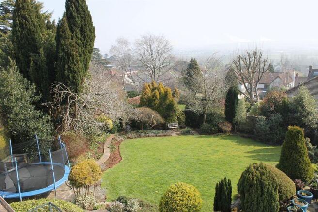 Rear Garden & Views