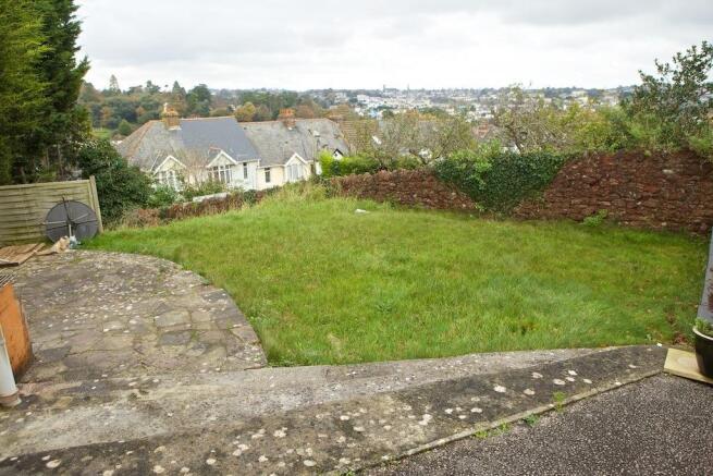 Lawned Communal Gard