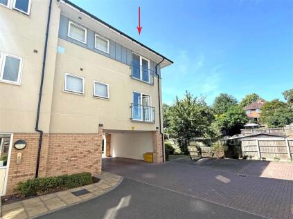 Tatler Close, Warwick