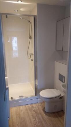 2 bed Apartment to rent Image 4