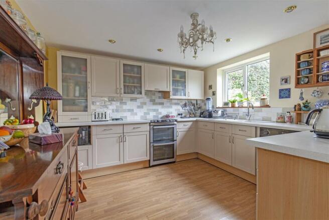 Dining Kitchen-2.jpg