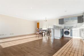 Block A Flat 8/1, 350, Argyle Street, Glasgow G2 8ND