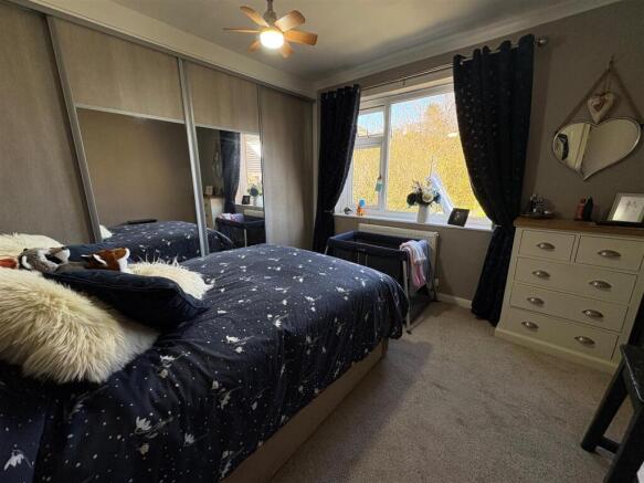 2 bed Detached Bungalow for sale Image 7