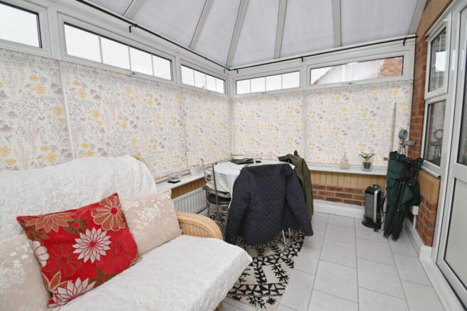 2 bed Detached Bungalow for sale Image 6
