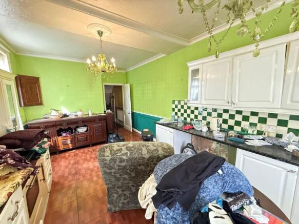 Hall Lane, Walton-on-the-naze photo 5