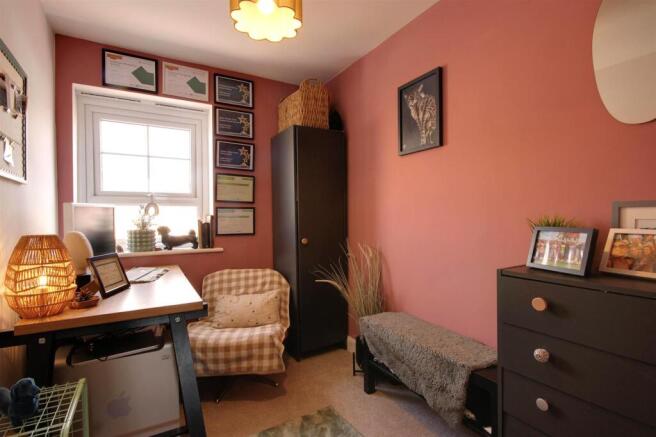 3 bed Semi-Detached for sale Image 10