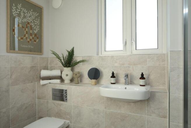 5 bed Detached for sale Image 7