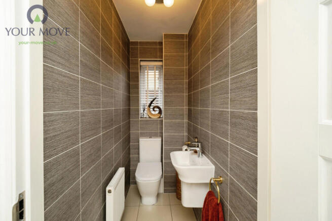 4 bed Detached for sale Image 9