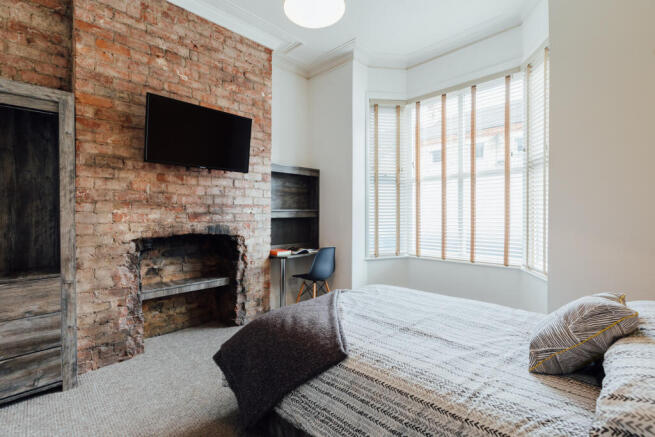 5 bed House to rent Image 8