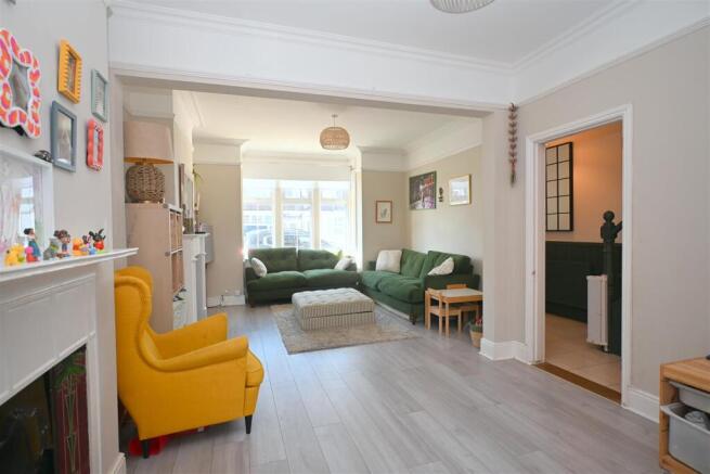 Sitting/Dining Room