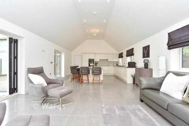 Kitchen/ Living Area