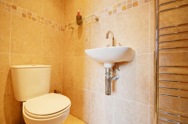 EN-SUITE