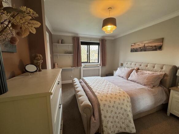 18 - Bedroom 2.jpg