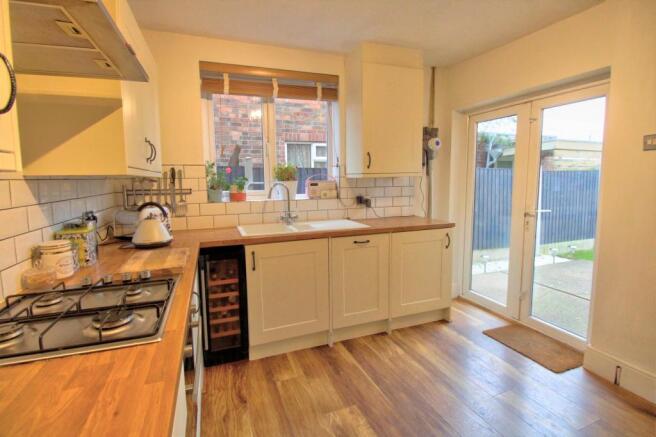 Kitchen b
