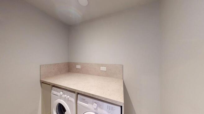 5 bed House to rent Image 12