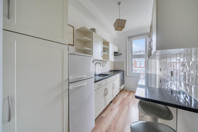 1410099-8-698cab8...