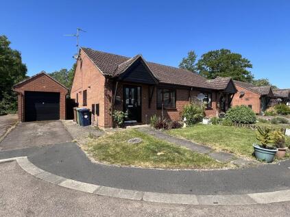 St. Pauls Drive, Chatteris, Cambs., PE16 6DG