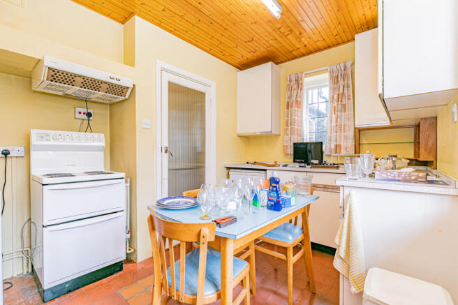Kitchen (Alt)