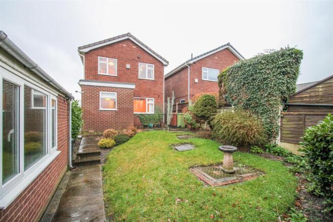 3 bed Detached for sale Image 11