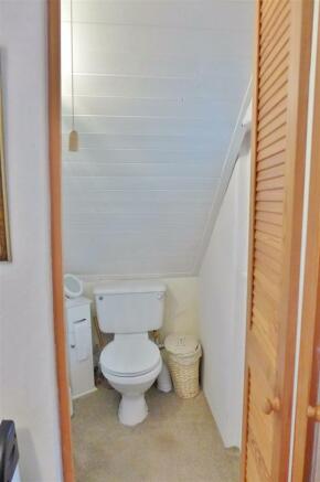 Bedroom 1 WC.JPG