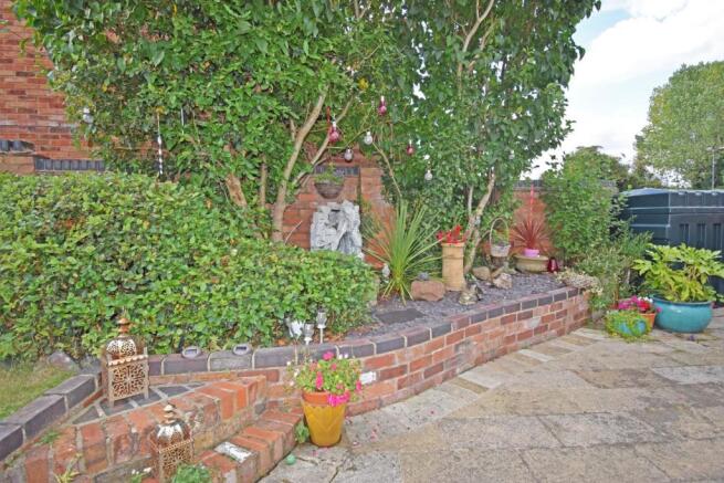 Garden c.jpg